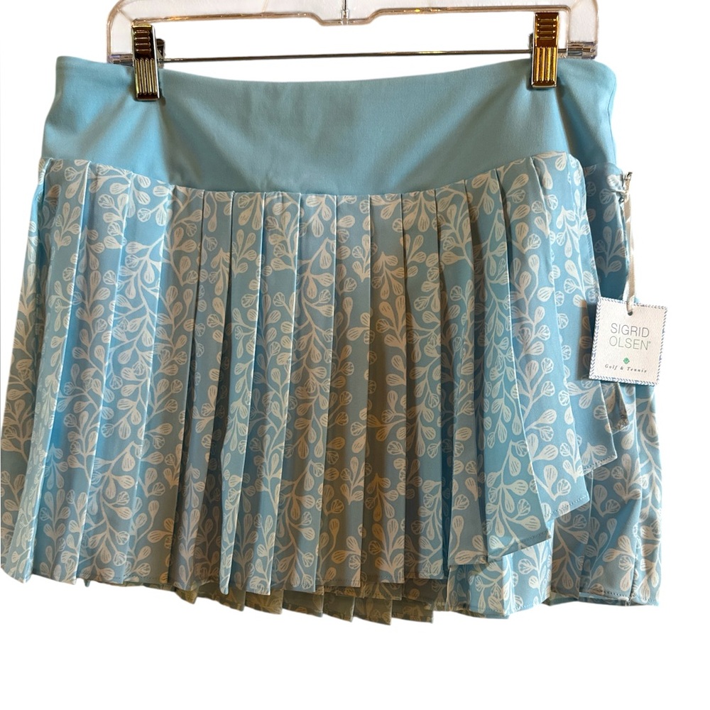 Sigrid Olsen Women’s NWT Size Large Tennis Golf Blue White Leaf Athletic Skort